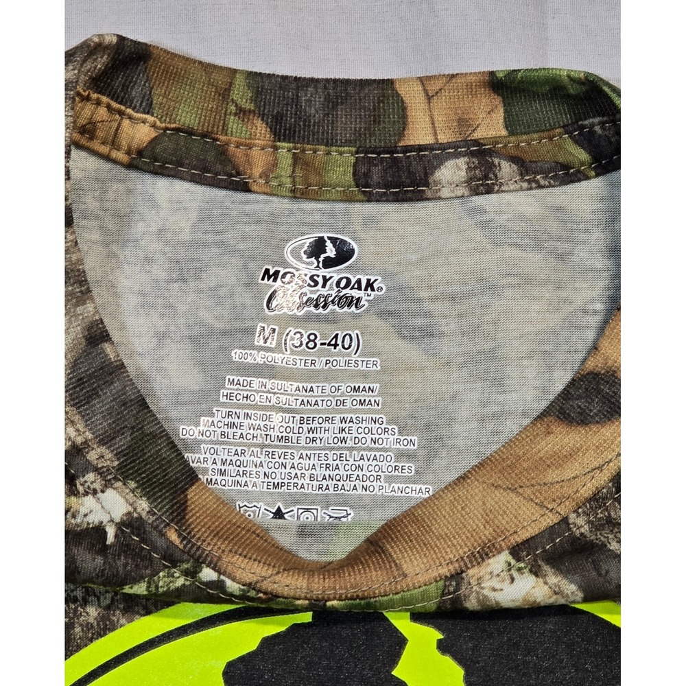 Mossy Oak Obsession Camo Shirt Mens Medium Wicking Hunting Graphic NWT - Picture 4 of 7